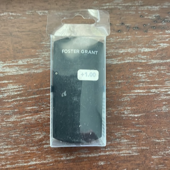 Foster Grant Microvision folding reader NWT IOB with case. Black and silver - Picture 2 of 12